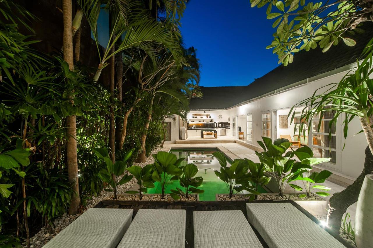 Tides Seminyak Villa Екстериор снимка